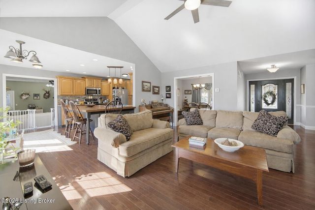 5109 Pebble Beach Ct, Lawrenceburg, KY 40342