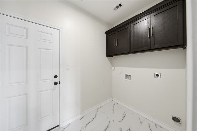 142 S 11th St, Aransas Pass, TX 78336