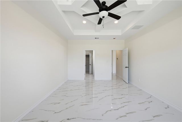 142 S 11th St, Aransas Pass, TX 78336