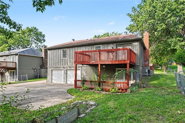 12809 S RAINTREE Drive, Olathe, KS 66062