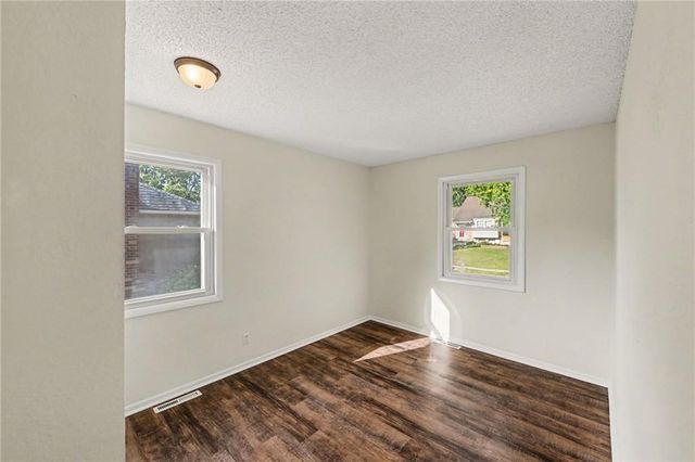 12809 S RAINTREE Drive, Olathe, KS 66062