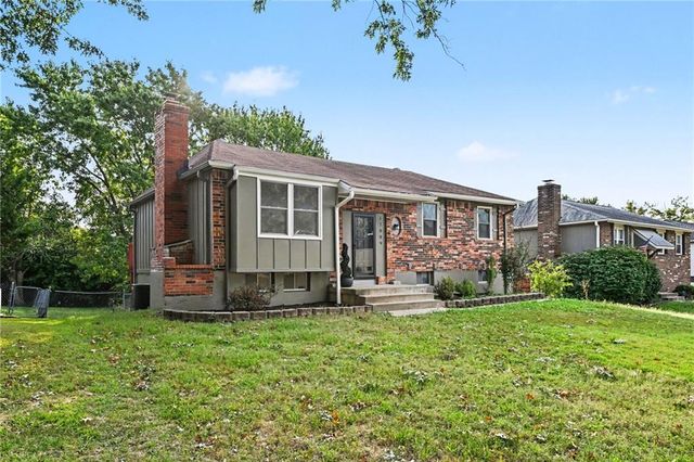 12809 S RAINTREE Drive, Olathe, KS 66062