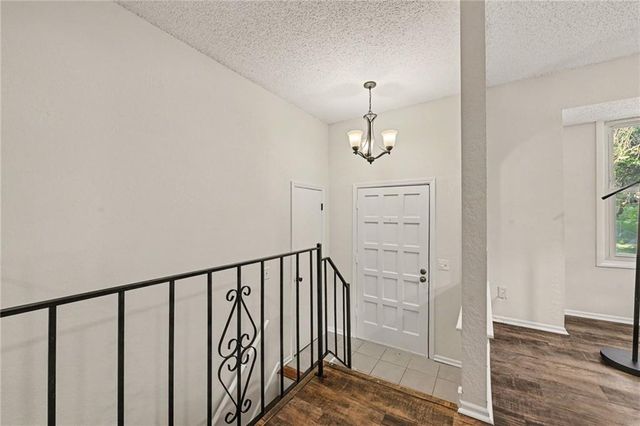 12809 S RAINTREE Drive, Olathe, KS 66062