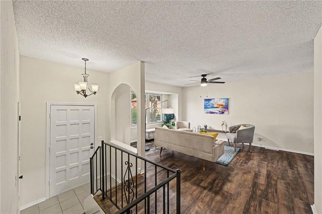 12809 S RAINTREE Drive, Olathe, KS 66062