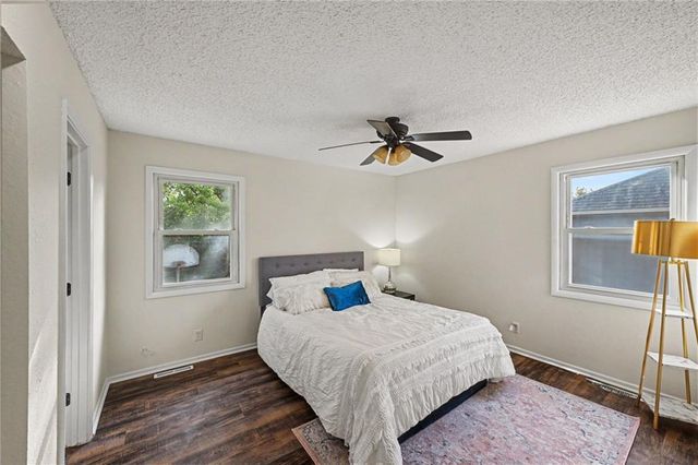 12809 S RAINTREE Drive, Olathe, KS 66062