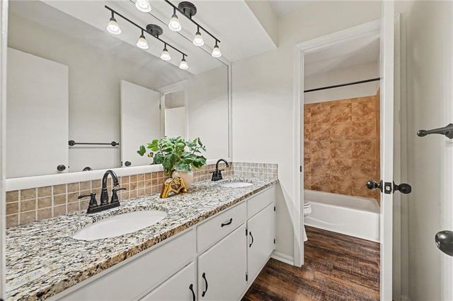 12809 S RAINTREE Drive, Olathe, KS 66062
