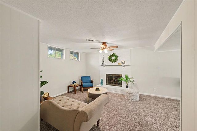 12809 S RAINTREE Drive, Olathe, KS 66062