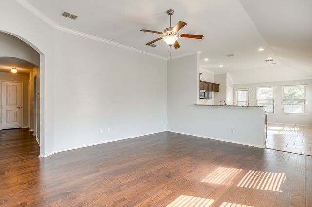377 Coral Vine Lane, Burleson, TX 76028