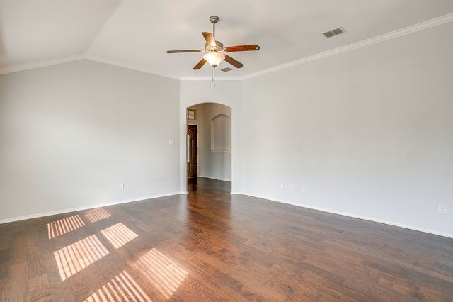 377 Coral Vine Lane, Burleson, TX 76028