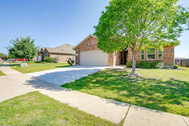 377 Coral Vine Lane, Burleson, TX 76028