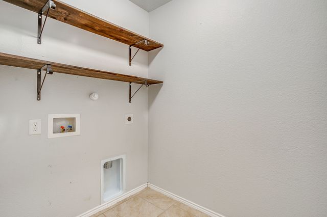 377 Coral Vine Lane, Burleson, TX 76028