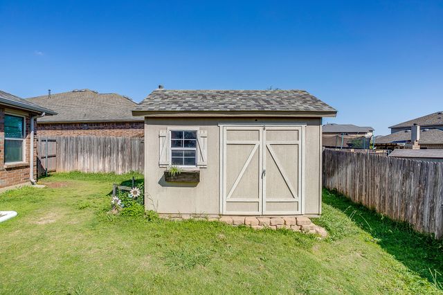 377 Coral Vine Lane, Burleson, TX 76028