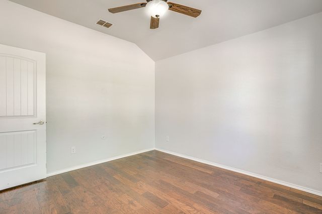 377 Coral Vine Lane, Burleson, TX 76028
