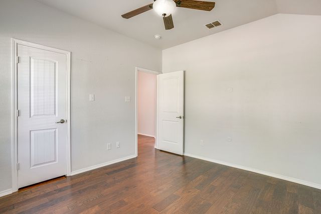 377 Coral Vine Lane, Burleson, TX 76028