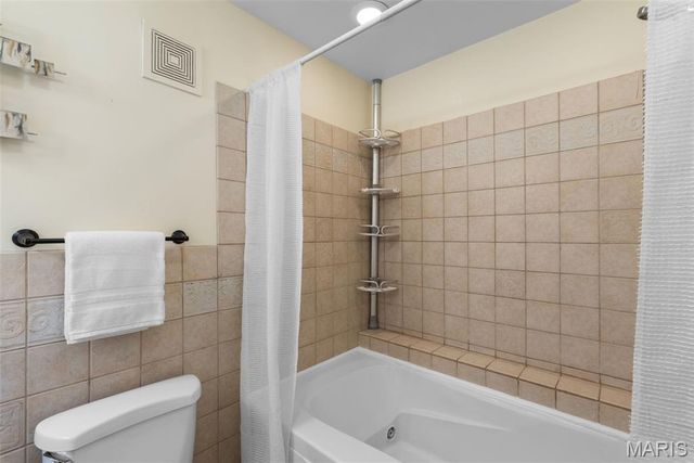 7615 Stanford Avenue, St Louis, MO 63130