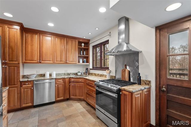 7615 Stanford Avenue, St Louis, MO 63130