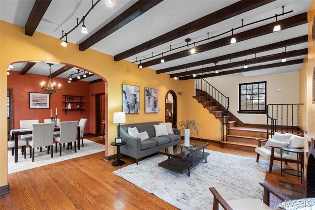 7615 Stanford Avenue, St Louis, MO 63130