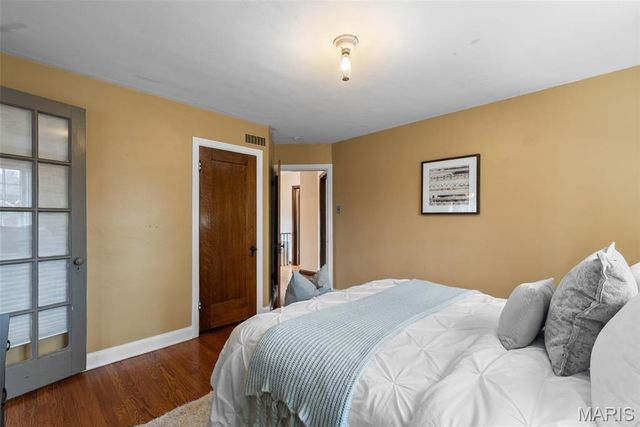 7615 Stanford Avenue, St Louis, MO 63130