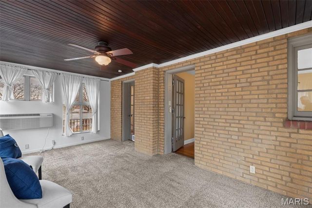 7615 Stanford Avenue, St Louis, MO 63130