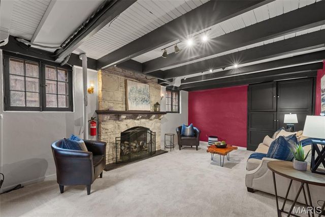 7615 Stanford Avenue, St Louis, MO 63130