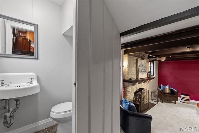 7615 Stanford Avenue, St Louis, MO 63130