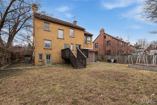 7615 Stanford Avenue, St Louis, MO 63130