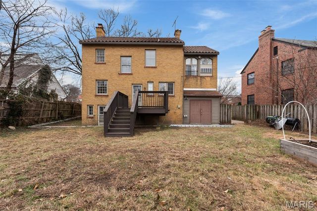 7615 Stanford Avenue, St Louis, MO 63130