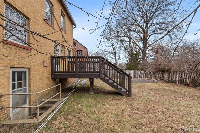 7615 Stanford Avenue, St Louis, MO 63130