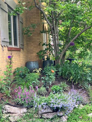 7615 Stanford Avenue, St Louis, MO 63130