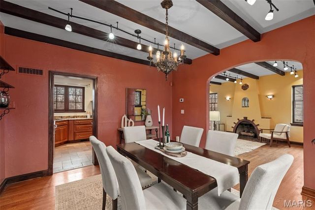 7615 Stanford Avenue, St Louis, MO 63130