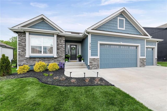 2104 Foxtail Drive, Kearney, MO 64060