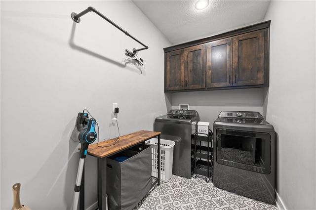 2104 Foxtail Drive, Kearney, MO 64060