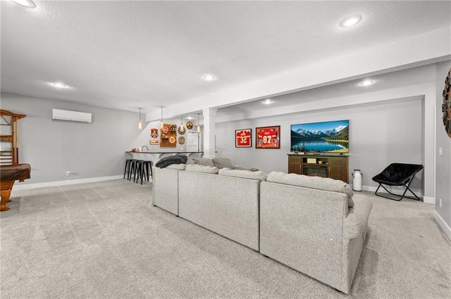 2104 Foxtail Drive, Kearney, MO 64060