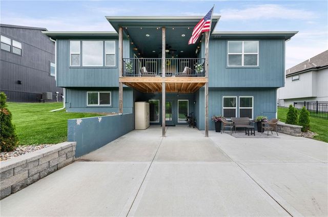 2104 Foxtail Drive, Kearney, MO 64060