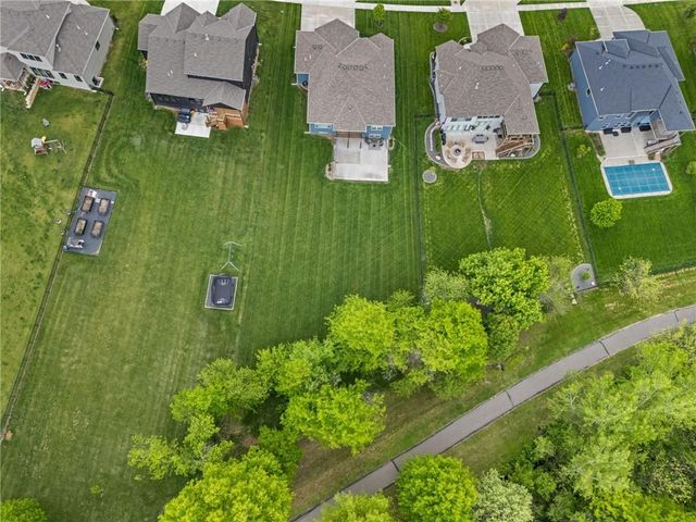 2104 Foxtail Drive, Kearney, MO 64060