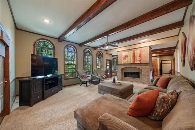 24450 W 61ST Terrace, Shawnee, KS 66226