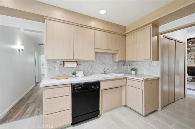 4850 Sunfield Avenue, Long Beach, CA 90808