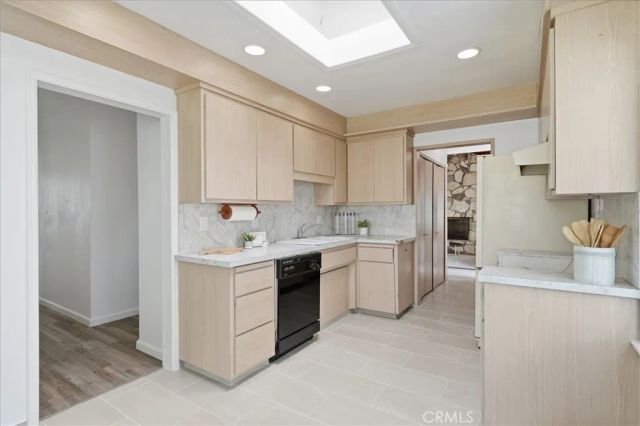 4850 Sunfield Avenue, Long Beach, CA 90808