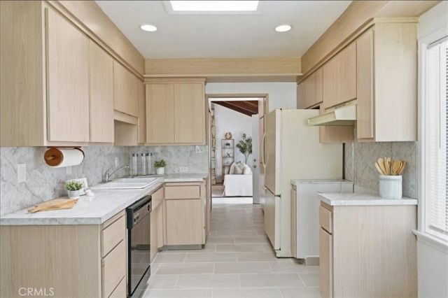 4850 Sunfield Avenue, Long Beach, CA 90808