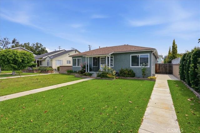 4850 Sunfield Avenue, Long Beach, CA 90808