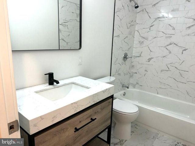 6143 LEBANON AVE, Philadelphia, PA 19151