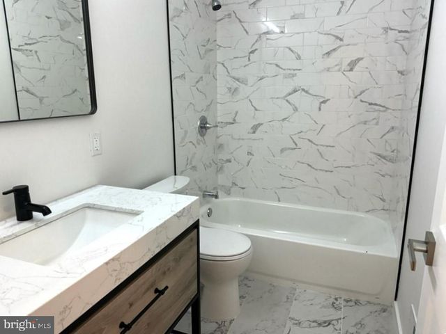 6143 LEBANON AVE, Philadelphia, PA 19151