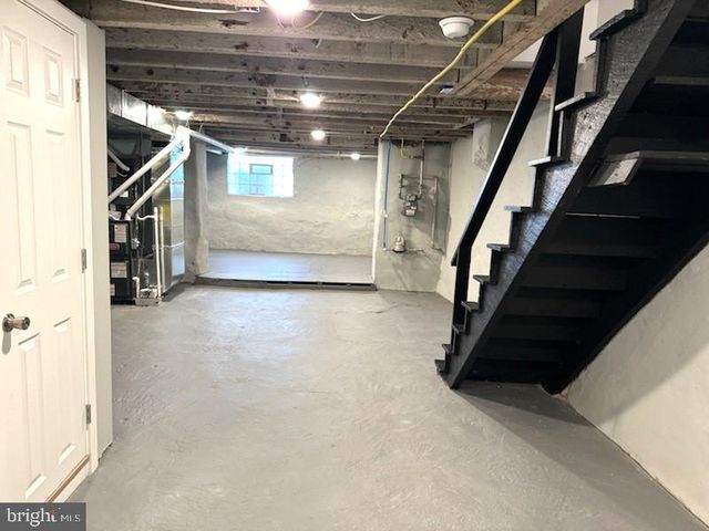 6143 LEBANON AVE, Philadelphia, PA 19151