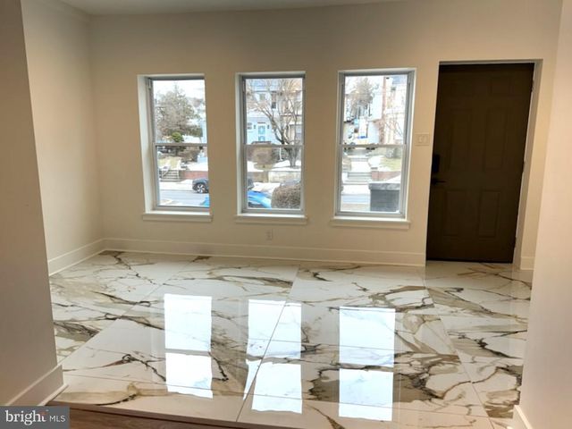 6143 LEBANON AVE, Philadelphia, PA 19151