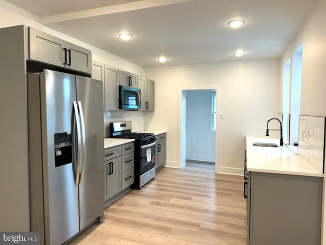 6143 LEBANON AVE, Philadelphia, PA 19151