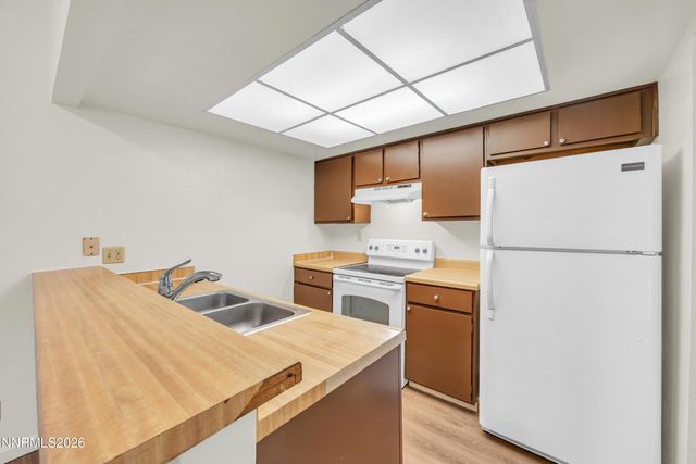 2367 Roundhouse Road, Sparks, NV 89431