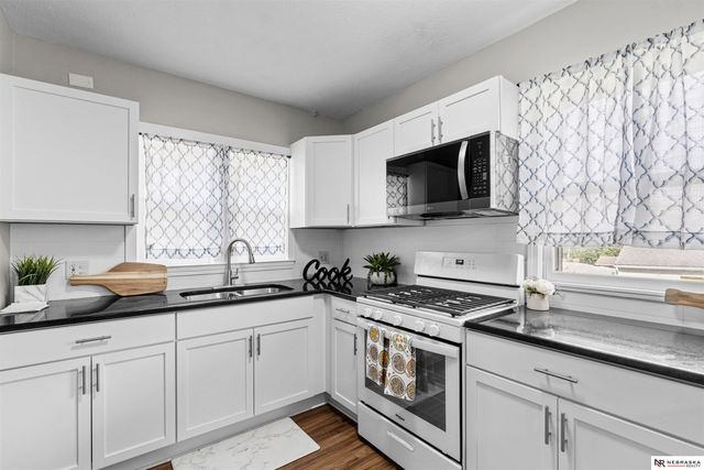 4536 Camden Avenue, Omaha, NE 68104