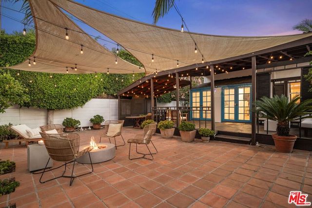 3792 Colonial Avenue, Los Angeles, CA 90066