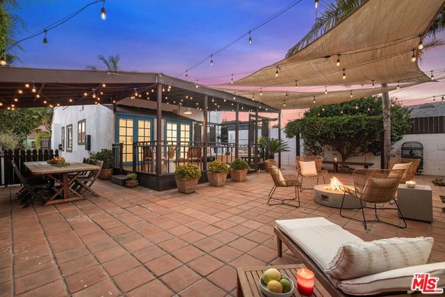 3792 Colonial Avenue, Los Angeles, CA 90066