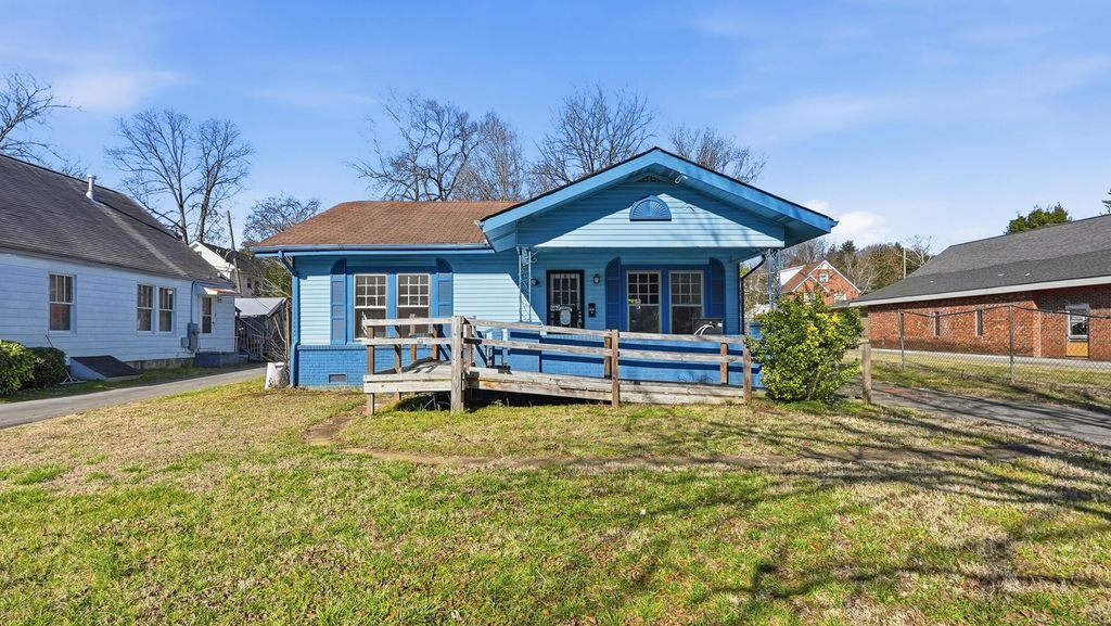 3303 Dayton Boulevard, Chattanooga, TN 37415